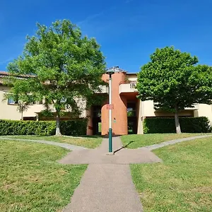  Appartement T2 55m² Confort Avec Jardin. Cuisine Et Equipements Neufs. Wifi Tv Parking France